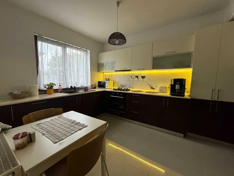 Inchiriere casa/vila Otopeni | Parcare 