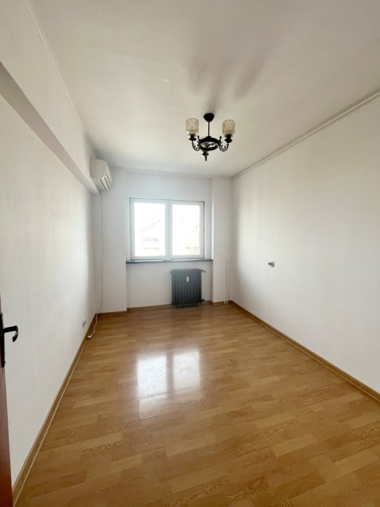 Apartament 3 camere - BLOC ANVELOPAT - zona ALEXANDRU OBREGIA 