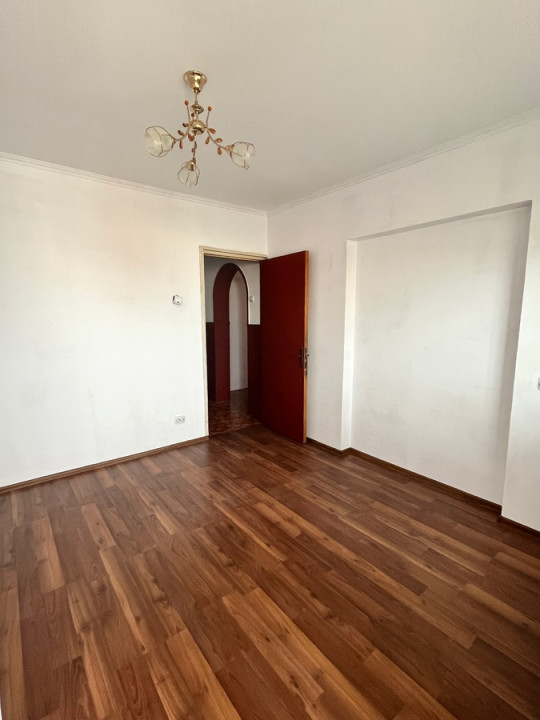 Apartament 3 camere - BLOC ANVELOPAT - zona ALEXANDRU OBREGIA 