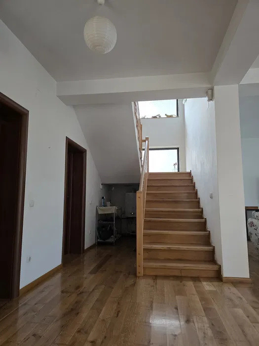 Inchiriere casa/vila Mogosoaia | Parcare