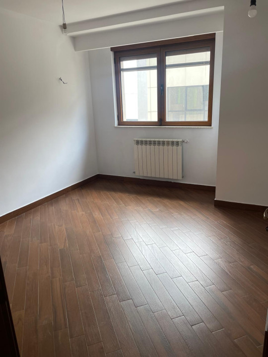 Apartament 4 camere -DOROBANTI - 