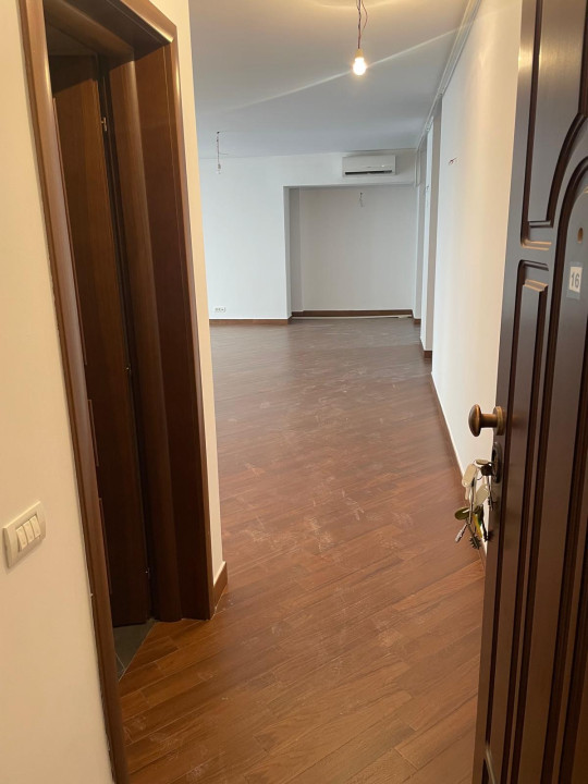 Apartament 4 camere -DOROBANTI - 