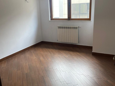 Apartament 4 camere -DOROBANTI - 