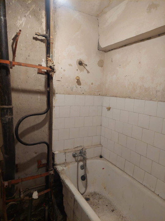 Apartament-3-camere-2-BAI-OBREGIA-PIATA-STRADUINTEI