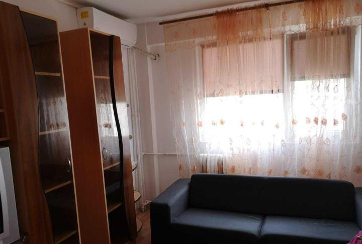 Apartament -2 camere-semidecomandat-zona Colentina