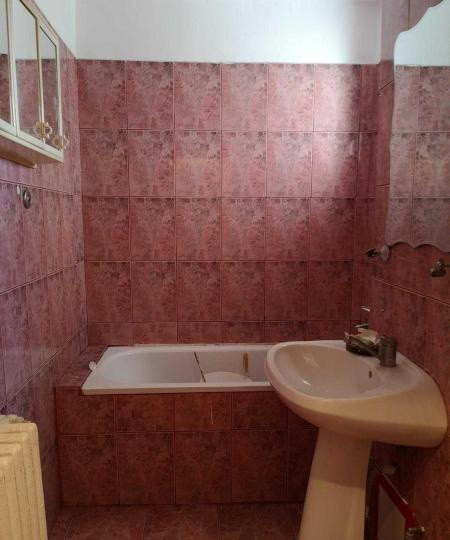 Apartament -2 camere-semidecomandat-zona Colentina