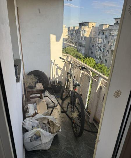 Apartament 2 camere decomandat Padesu