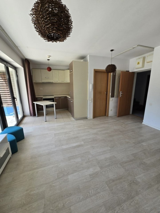 STUDIO - GRADINA 17MP - BOXA - LOC PARCARE 