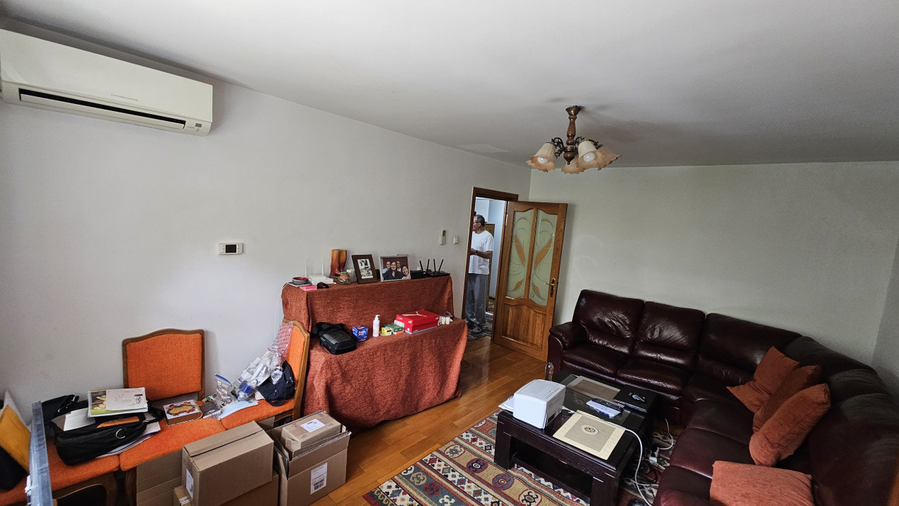 Apartament 4 camere decomandat-centrala -zona Gorjului