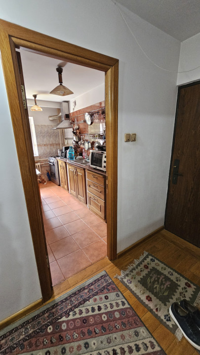 Apartament 4 camere decomandat-centrala -zona Gorjului