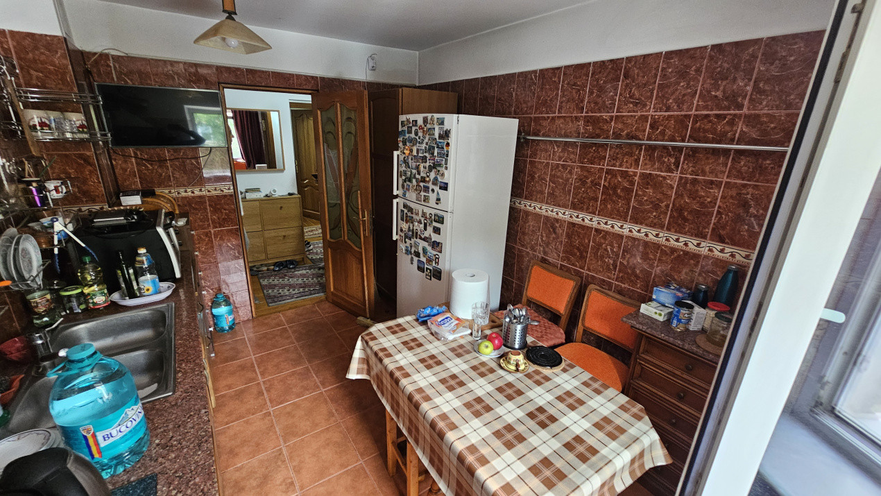 Apartament 4 camere decomandat-centrala -zona Gorjului