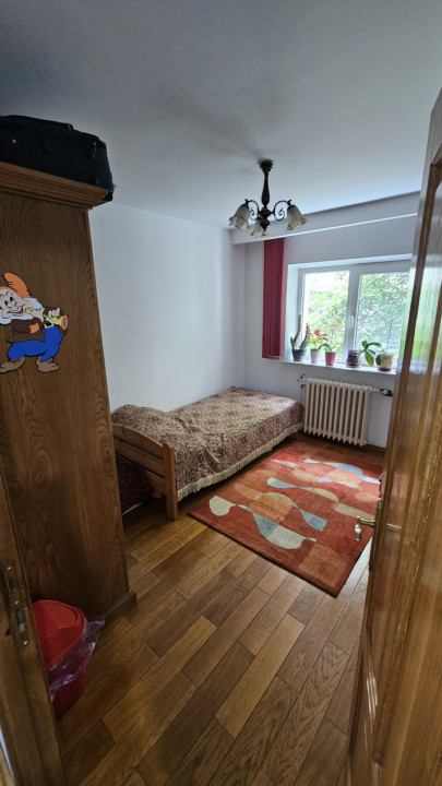 Apartament 4 camere decomandat-centrala -zona Gorjului