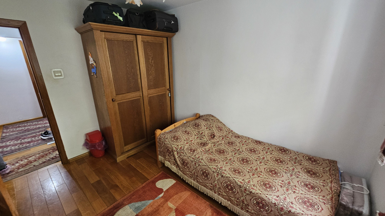 Apartament 4 camere decomandat-centrala -zona Gorjului