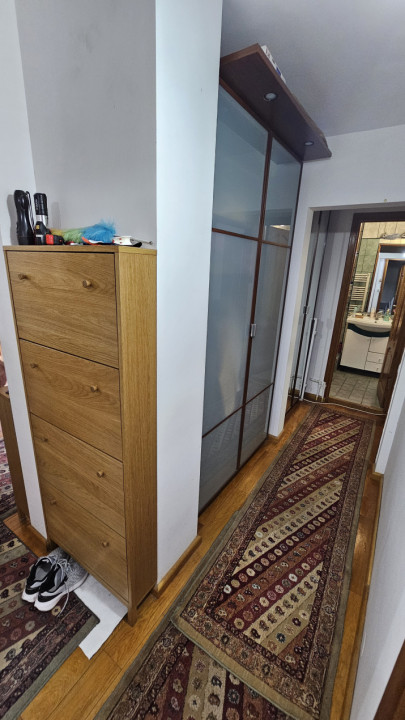 Apartament 4 camere decomandat-centrala -zona Gorjului