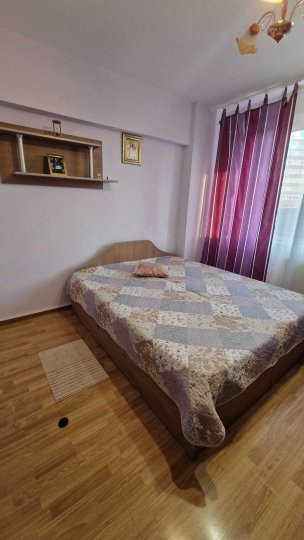Apartament -3 camere -decomandat-Zona Gorjului