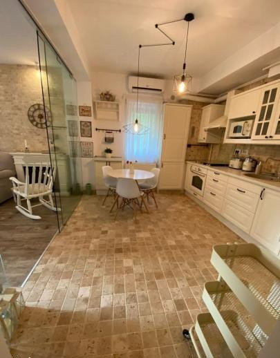 Apartament -3 camere -decomandat-Zona Militari Residence