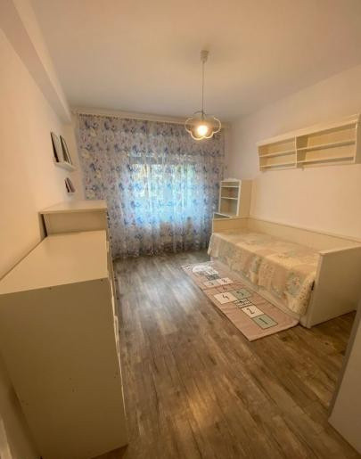 Apartament -3 camere -decomandat-Zona Militari Residence