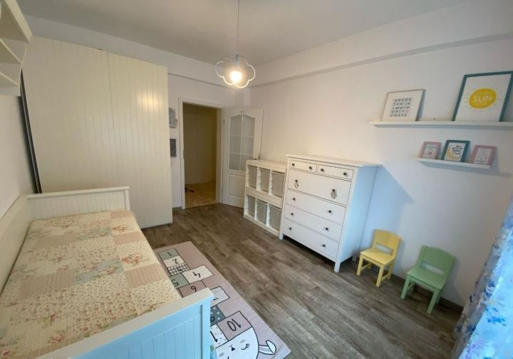 Apartament -3 camere -decomandat-Zona Militari Residence