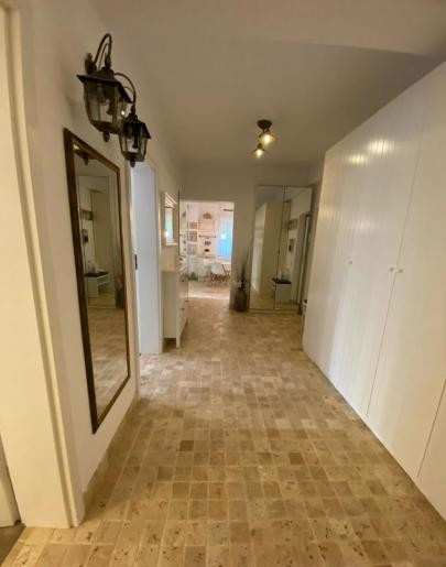 Apartament -3 camere -decomandat-Zona Militari Residence