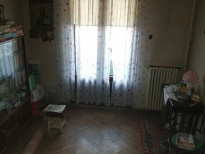 Apartament 3 camere-zona Barbu Vacarescu