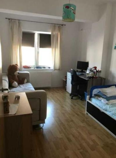 APARTAMENT 4 CAMERE DRUMUL TABEREI