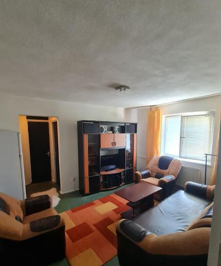 Apartament-3-camere-Piata-Resita