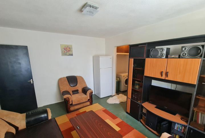 Apartament-3-camere-Piata-Resita