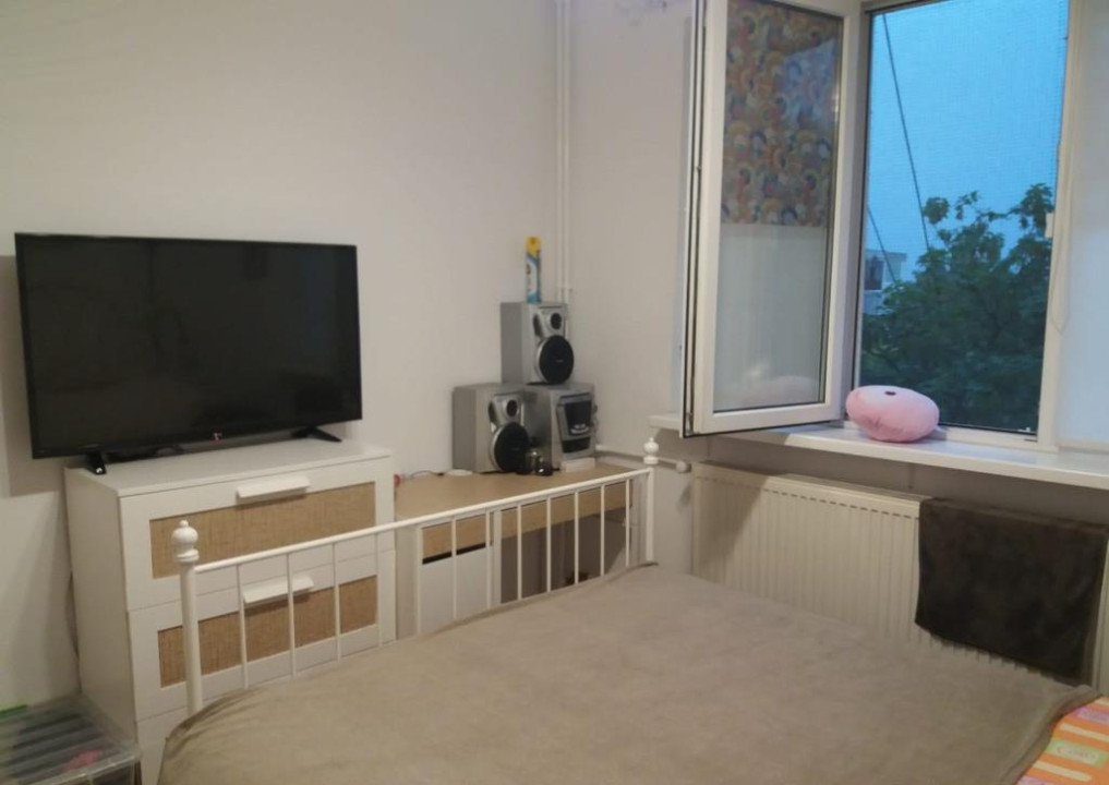 Apartament 4 camere - BLOC ANVELOPAT - zona RAHOVA 