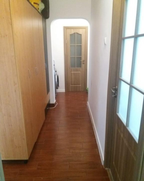 Apartament 4 camere - BLOC ANVELOPAT - zona RAHOVA 