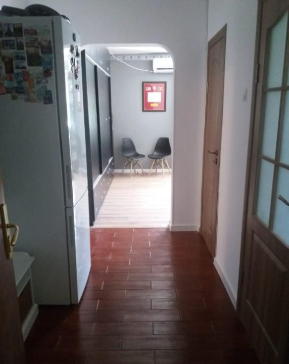 Apartament 4 camere - BLOC ANVELOPAT - zona RAHOVA 