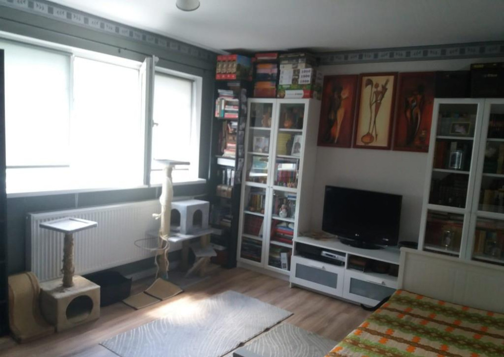 Apartament 4 camere - BLOC ANVELOPAT - zona RAHOVA 