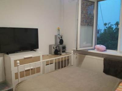 Apartament 4 camere - BLOC ANVELOPAT - zona RAHOVA 