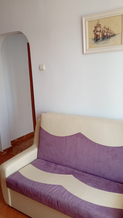Apartament -2 camere -Zona Margeanului