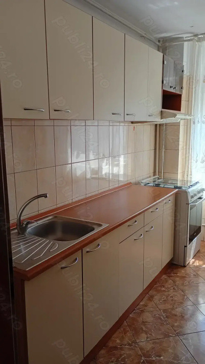 Apartament -2 camere -Zona Margeanului