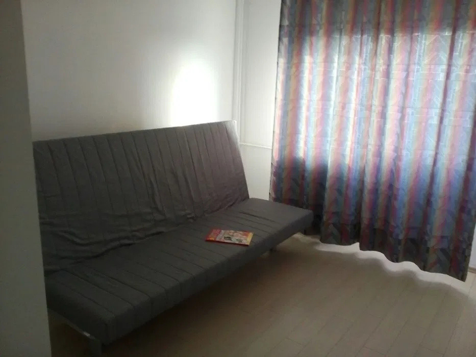 Apartament -3 camere -decomandat-Zona Rahova