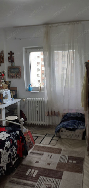 Apartament 4 camere  - zona PIATA RESITA - BRANCOVEANU