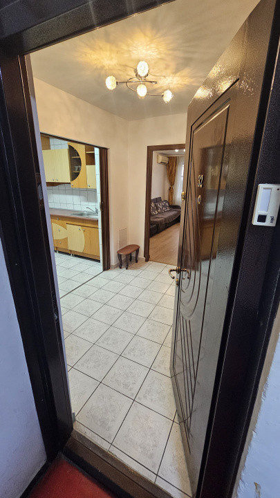 Apartament 3 camere-semidecomandat-zona Berceni-Aparatorii Patriei
