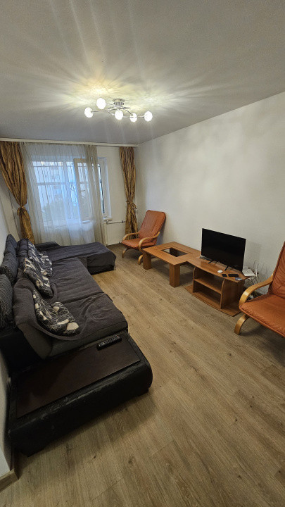 Apartament 3 camere-semidecomandat-zona Berceni-Aparatorii Patriei