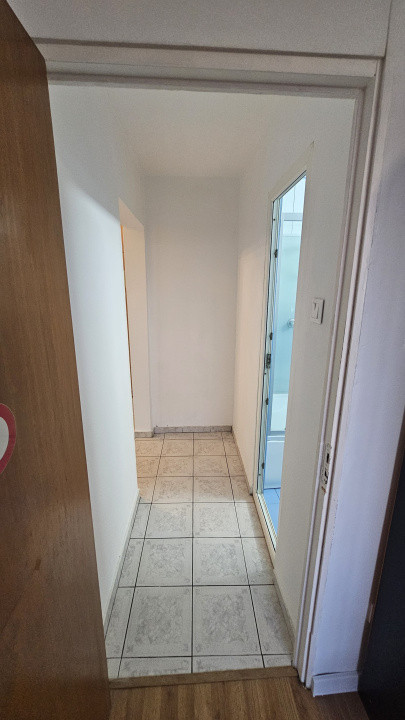 Apartament 3 camere-semidecomandat-zona Berceni-Aparatorii Patriei
