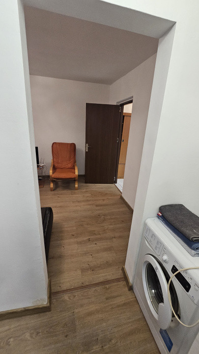 Apartament 3 camere-semidecomandat-zona Berceni-Aparatorii Patriei