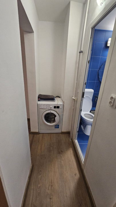 Apartament 3 camere-semidecomandat-zona Berceni-Aparatorii Patriei