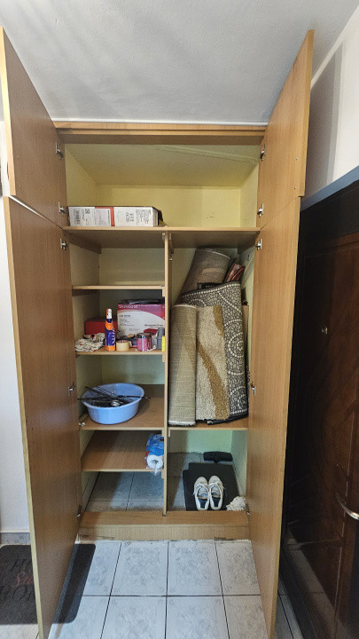 Apartament 3 camere-semidecomandat-zona Berceni-Aparatorii Patriei