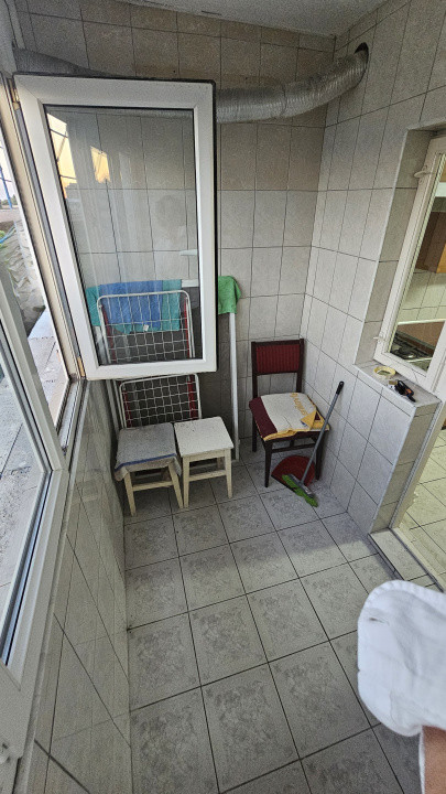 Apartament 3 camere-semidecomandat-zona Berceni-Soseaua Oltenitei