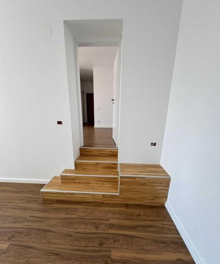 Apartament 3 camere Liberty Mall-Viilor