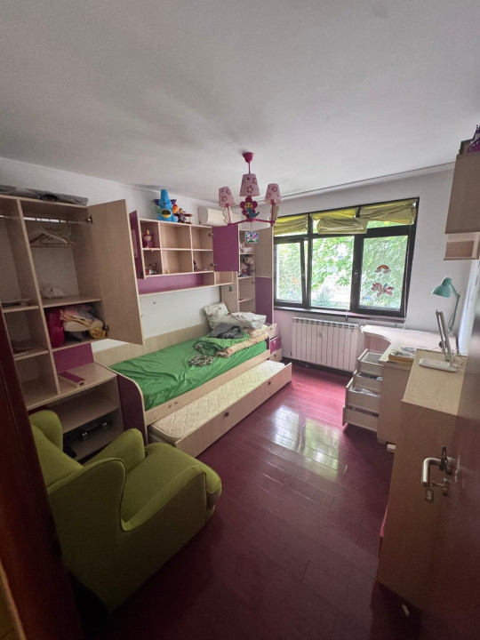 Apartament 4 camere-decomandat-zona Politehnicii