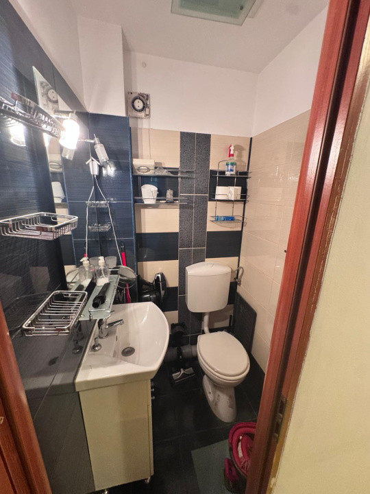 Apartament 4 camere-decomandat-zona Politehnicii