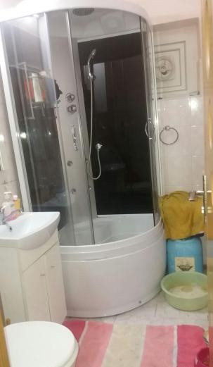 Apartament -4 camere -decomandat-Zona Colentina-Doamna Ghica