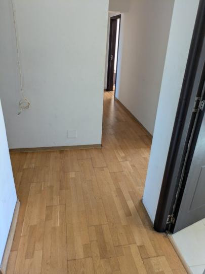 Apartament -4 camere -decomandat-Zona Stefan Cel Mare-Mosilor