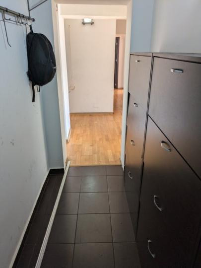 Apartament -4 camere -decomandat-Zona Stefan Cel Mare-Mosilor
