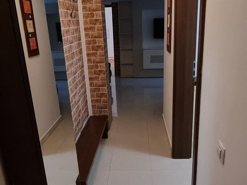 Apartament 3 camere-zona Tineretului / TImpuri Noi